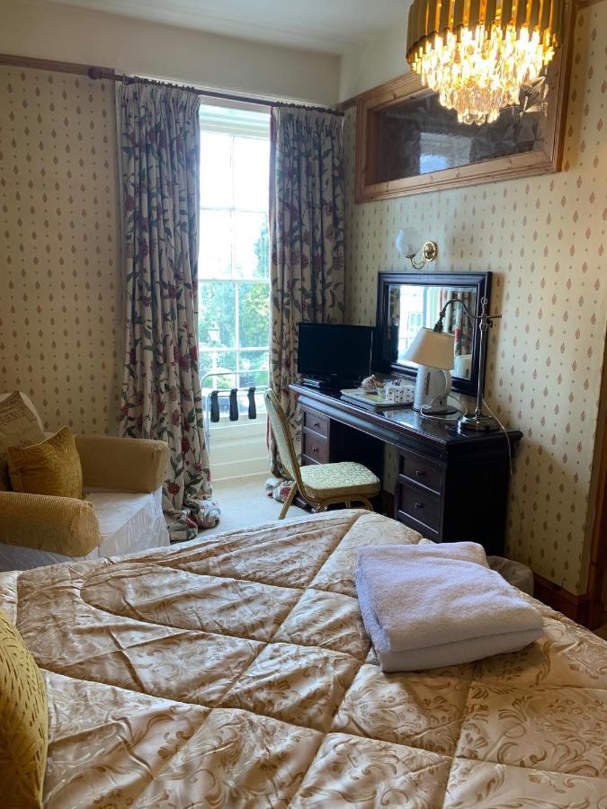 Harrisons Hall Bed & Breakfast Hotel Mold Ngoại thất bức ảnh