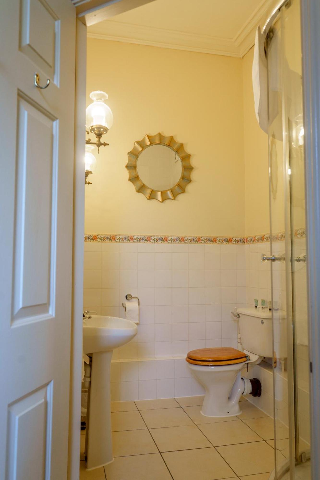 Harrisons Hall Bed & Breakfast Hotel Mold Ngoại thất bức ảnh